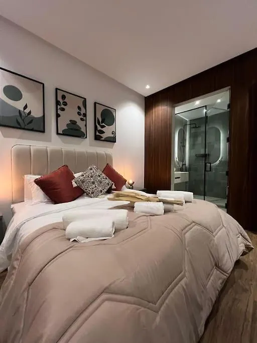 Luxury Residence So Stylish & Bright Appartement Hotel Au Coeur De Casablanca Pres De Carrefour Et 3 Min De La Gare Ferroviere Oasis 0*,  Marrocos