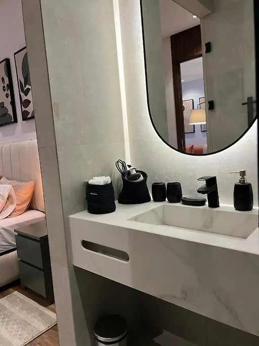 Luxury Residence So Stylish & Bright Appartement Hotel Au Coeur De Casablanca Pres De Carrefour Et 3 Min De La Gare Ferroviere Oasis