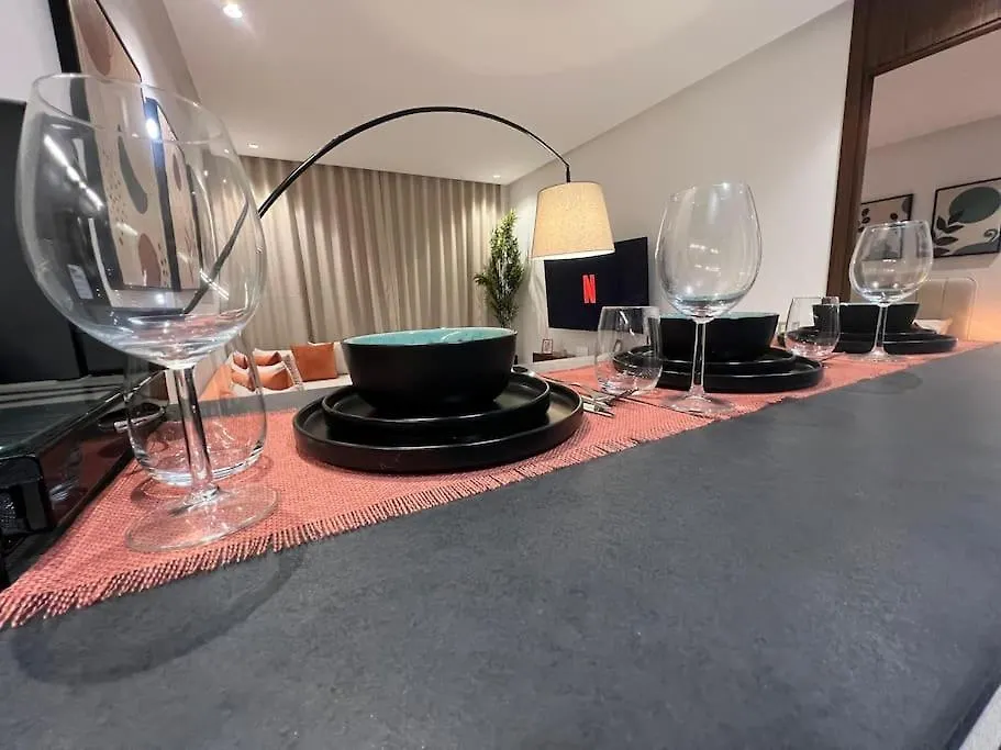 Luxury Residence So Stylish & Bright Appartement Hotel Au Coeur De Casablanca Pres De Carrefour Et 3 Min De La Gare Ferroviere Oasis Apartment