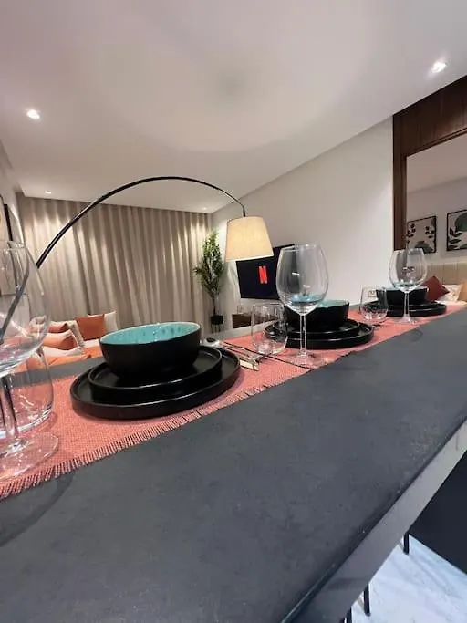 Luxury Residence So Stylish & Bright Appartement Hotel Au Coeur De Casablanca Pres De Carrefour Et 3 Min De La Gare Ferroviere Oasis