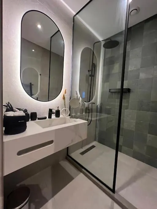 Apartment Luxury Residence So Stylish & Bright Appartement Hotel Au Coeur De Casablanca Pres De Carrefour Et 3 Min De La Gare Ferroviere Oasis
