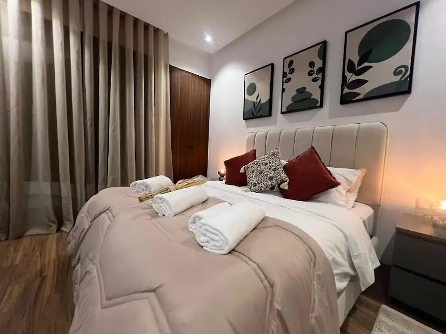Luxury Residence So Stylish & Bright Appartement Hotel Au Coeur De Casablanca Pres De Carrefour Et 3 Min De La Gare Ferroviere Oasis 0*,  Morocco