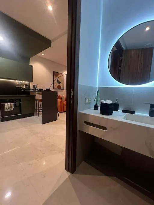 Luxury Residence So Stylish & Bright Appartement Hotel Au Coeur De Casablanca Pres De Carrefour Et 3 Min De La Gare Ferroviere Oasis 0*,  Morocco
